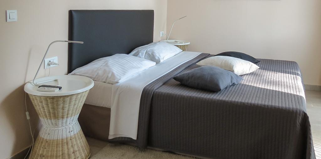זאדאר Bed And Breakfast Four Rooms מראה חיצוני תמונה